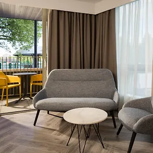 Roomzzz Stratford London
