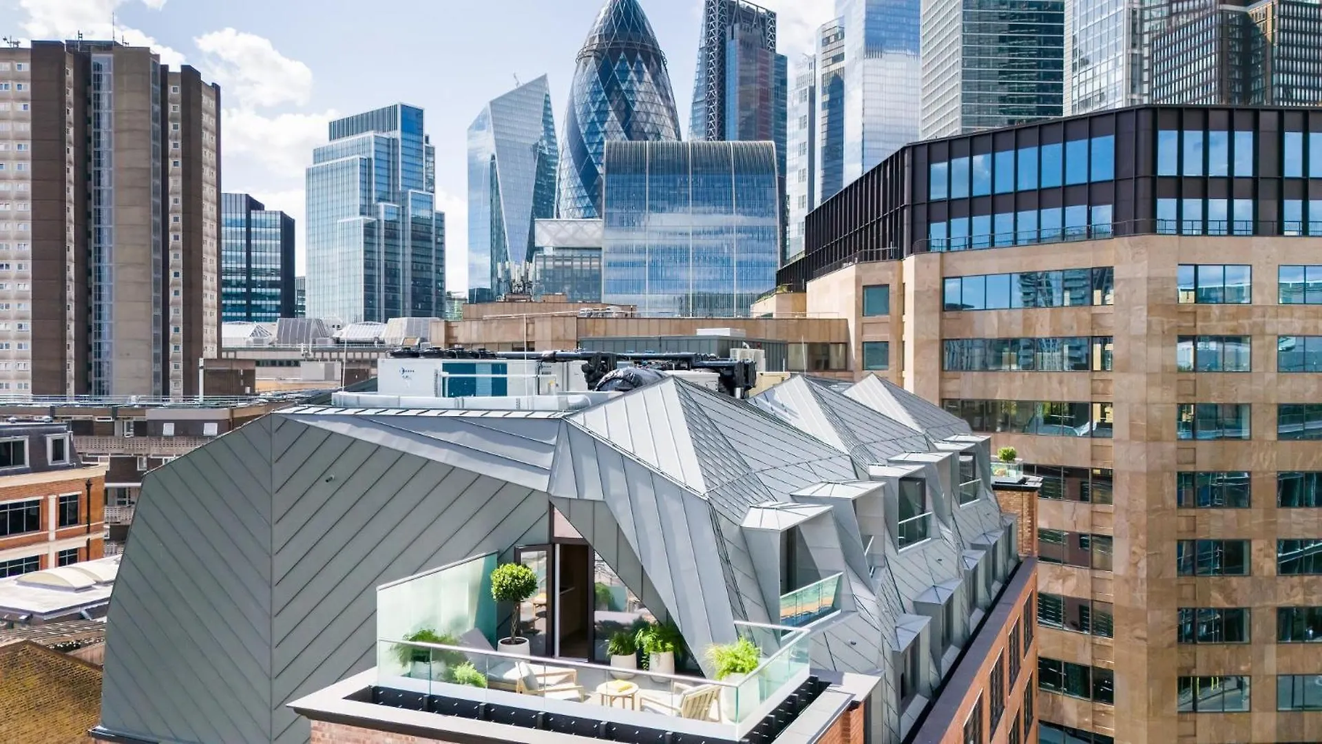 Wilde Aparthotels London Liverpool Street 4*,